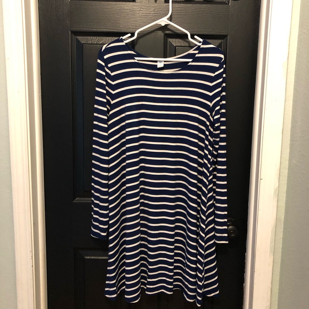 Old Navy long sleeve blue/white stripe swing dress